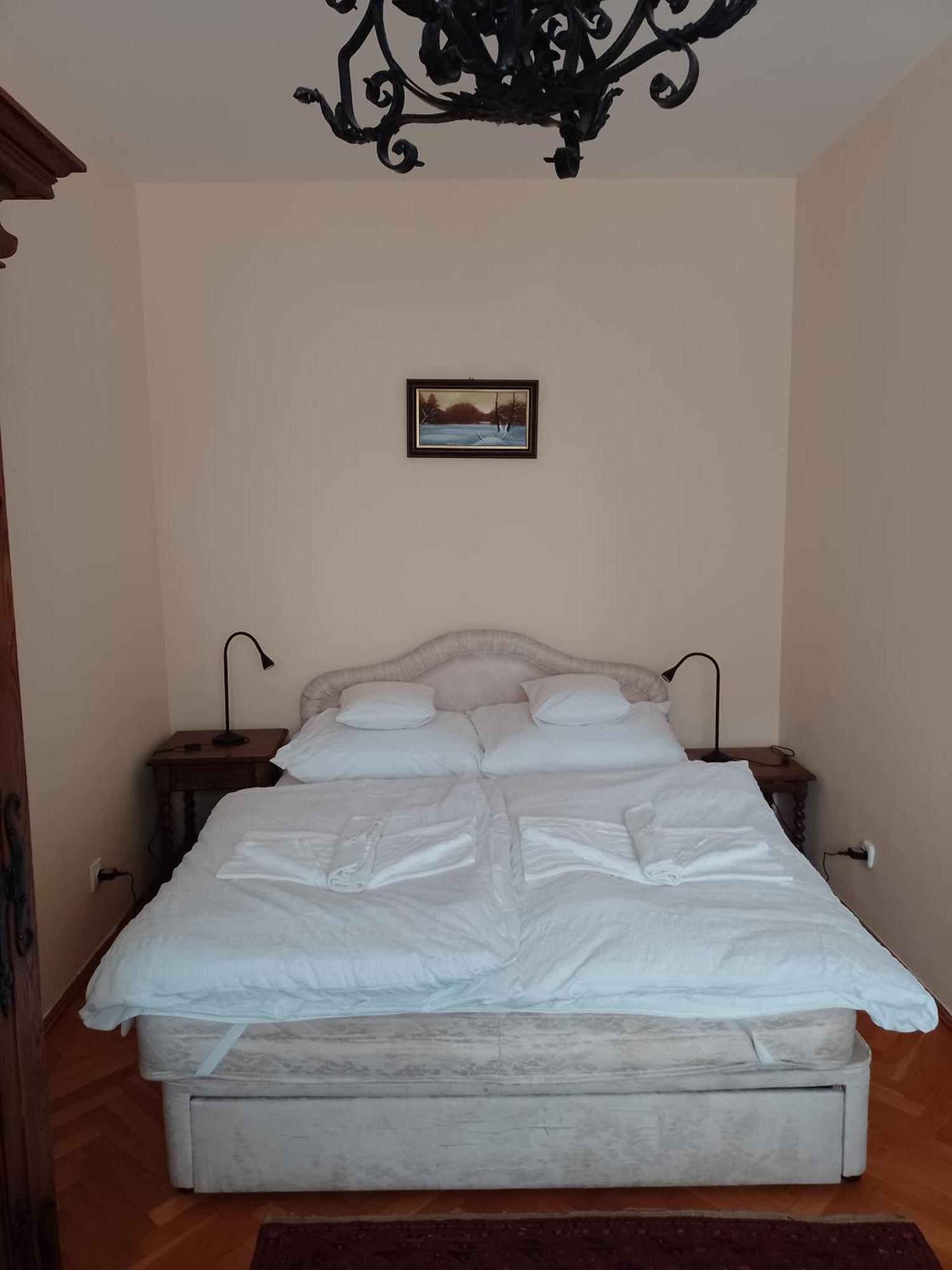 Belvarosi Classic Apartman 85 Square Meters Szombathely Exteriér fotografie