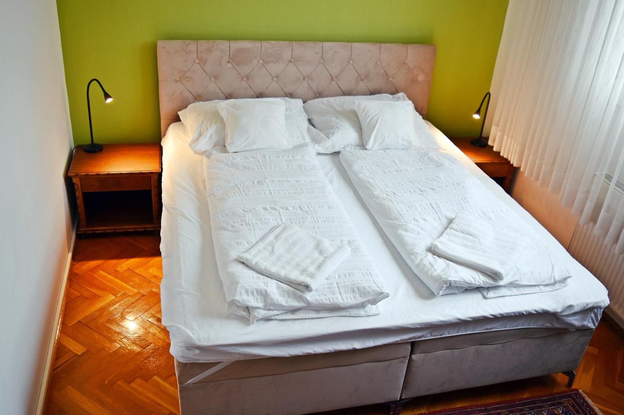Belvarosi Classic Apartman 85 Square Meters Szombathely Exteriér fotografie