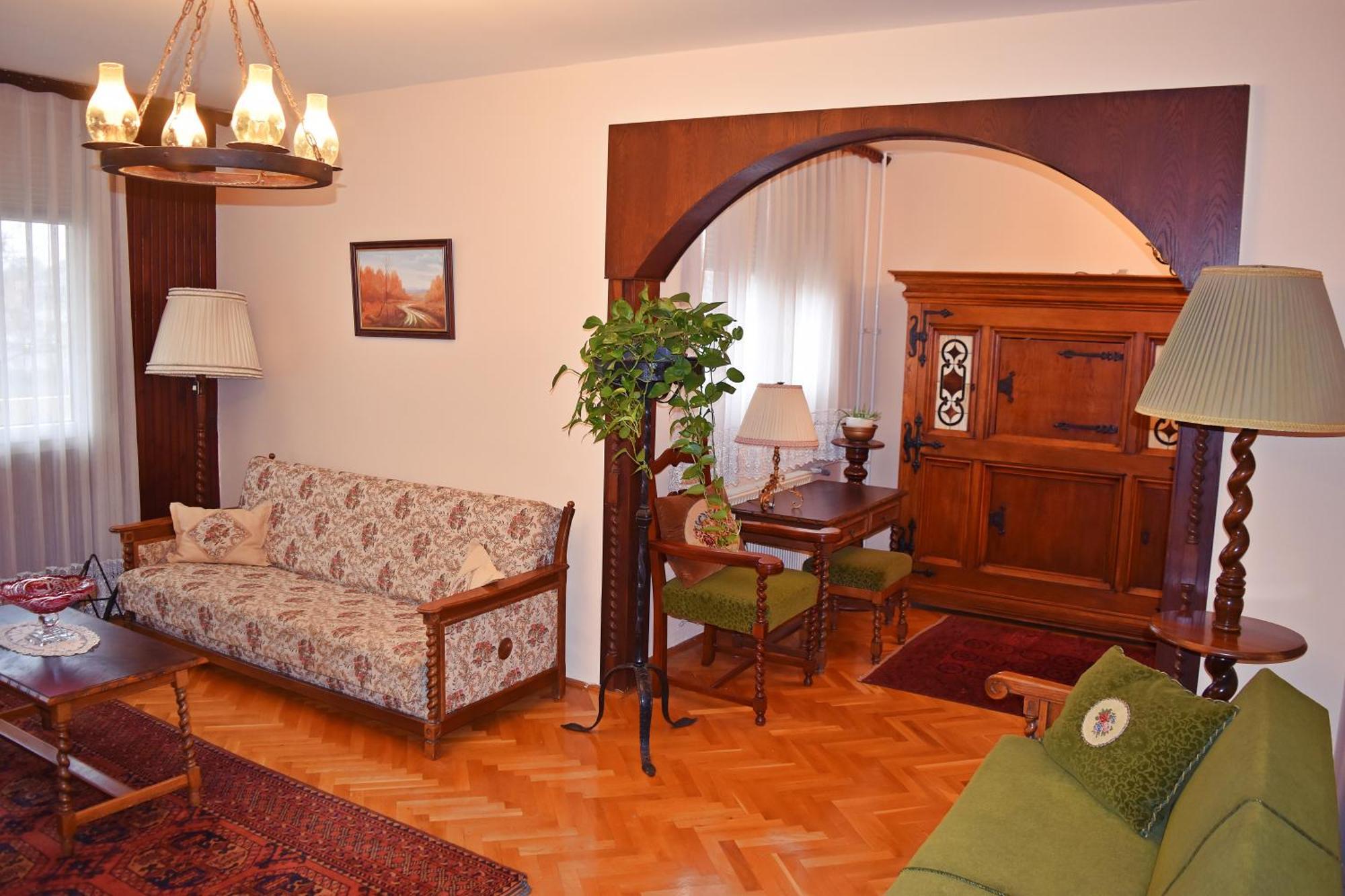 Belvarosi Classic Apartman 85 Square Meters Szombathely Exteriér fotografie